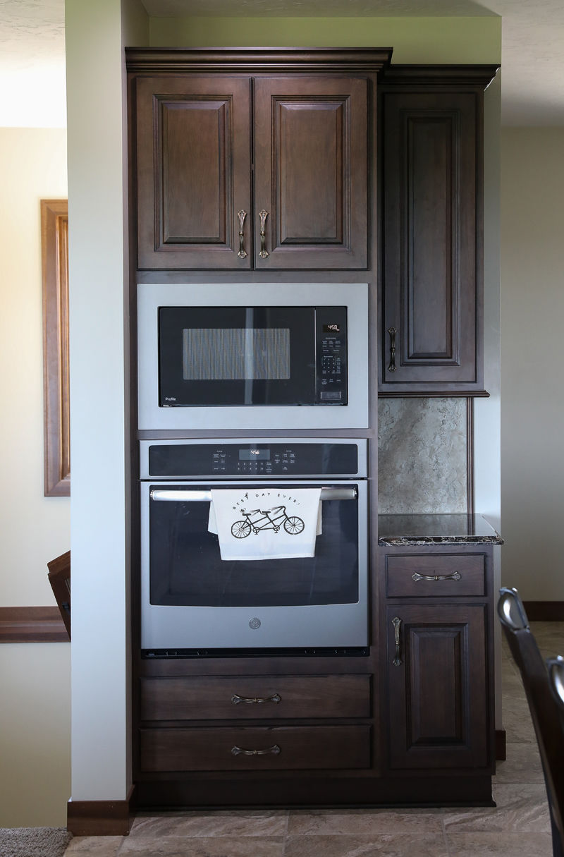 16. Microwave and Oven.jpg